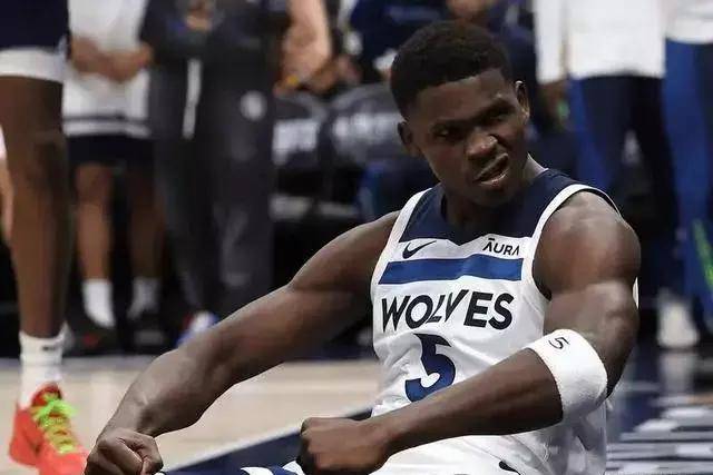 曼城15轮后排第4 上赛季同期也是第4但最终夺冠